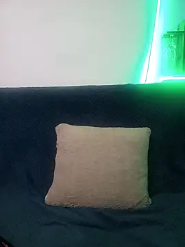 latinmartin73 online show from March 2025 01:49:02 PM