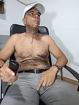 latinmartin73 online show from June 2026 12:38:01 AM