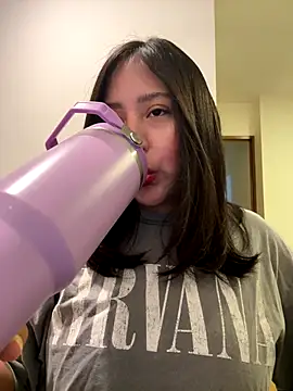 kittyfresita online show from November 2025 03:15:01 AM