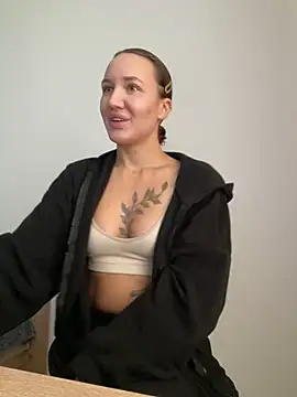 Stasia Queen online show from December 2024 09:22:01 AM