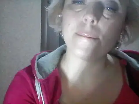 Snapshot of SweetCandy356 chatting on March 2025 06:43:02 PM SweetCandy356 online show from March 2025 06:43:02 PM