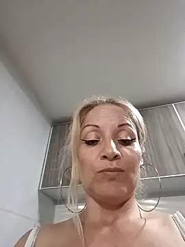 Snapshot of Fenix_528 chatting on January 2025 12:05:02 AM Fenix 528 online show from January 2025 12:05:02 AM