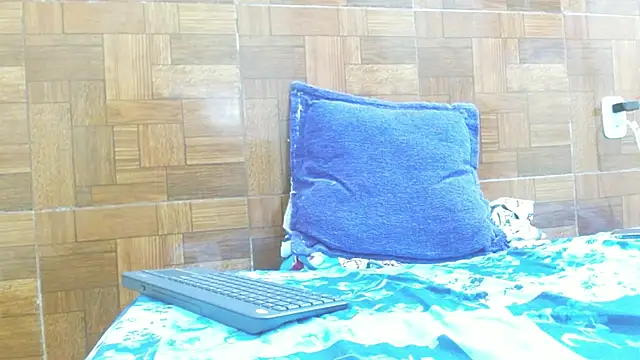 Mia brunette26 online show from March 2025 05:18:02 AM