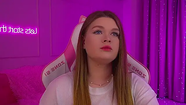 CrystalLyons online show from February 2026 06:24:02 PM