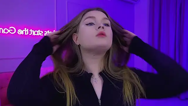 CrystalLyons online show from February 2026 06:26:01 PM