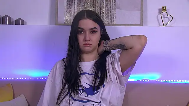 ChristinaMilton online show from January 2025 04:44:02 AM