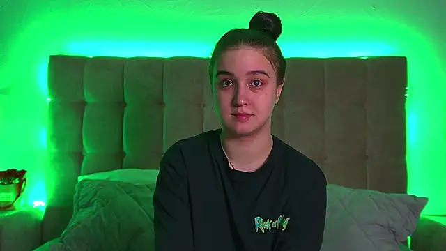 ChristinaMilton online show from February 2025 01:00:02 AM