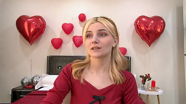 Snapshot of KellyStone chatting on February 2025 08:43:02 AM KellyStone online show from February 2025 08:43:02 AM