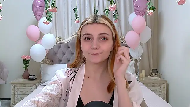 Snapshot of KellyStone chatting on March 2025 08:09:02 PM KellyStone online show from March 2025 08:09:02 PM