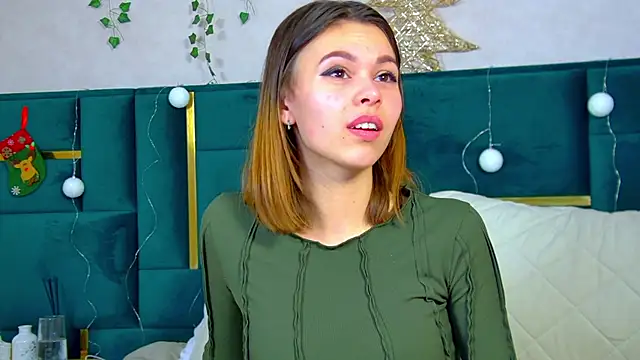 PollyLanders online show from December 2024 01:00:02 AM