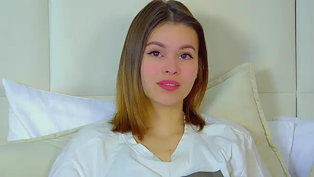 PollyLanders online show from February 2025 06:54:02 AM