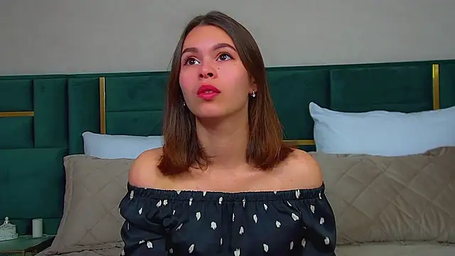 PollyLanders online show from September 2025 06:13:01 AM