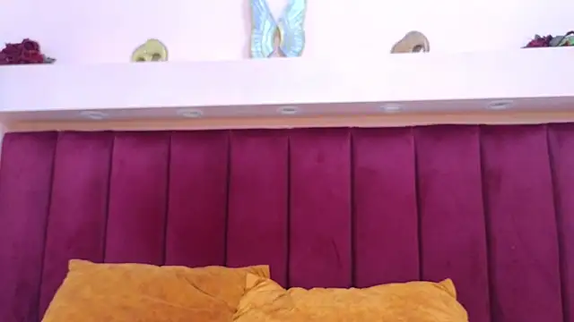 Snapshot of JESSYCORTES chatting on January 2025 11:51:01 PM JESSYCORTES online show from January 2025 11:51:01 PM