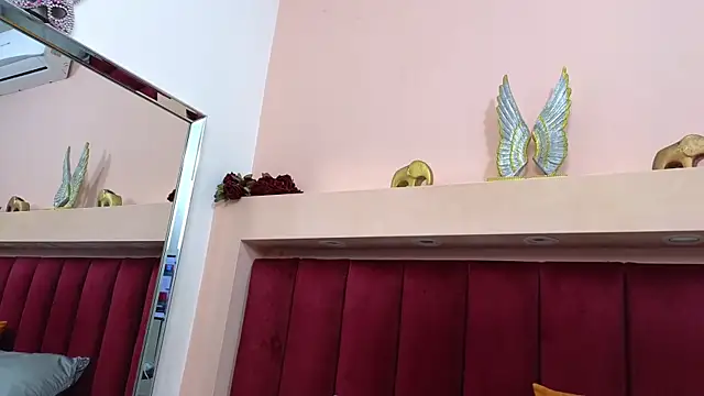 Snapshot of JESSYCORTES chatting on February 2025 01:58:01 PM JESSYCORTES online show from February 2025 01:58:01 PM