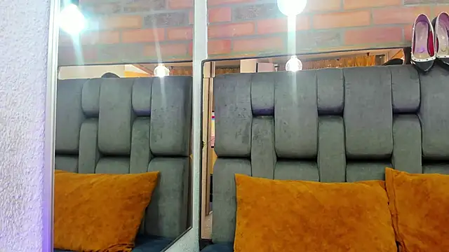 Snapshot of JESSYCORTES chatting on September 2025 01:33:01 PM JESSYCORTES online show from September 2025 01:33:01 PM