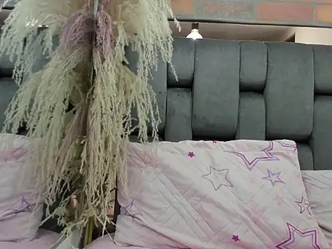 JESSYCORTES online show from April 2026 05:33:02 AM