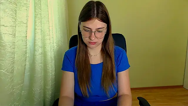 Snapshot of Luna_Lush_ chatting on July 2026 08:43:02 AM Luna Lush online show from July 2026 08:43:02 AM