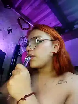 SophiaWeestt99 online show from February 2025 07:26:02 AM