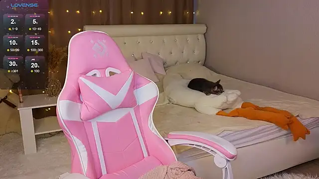 Snapshot of barbieee_b chatting on December 2024 07:37:01 AM barbieee b online show from December 2024 07:37:01 AM