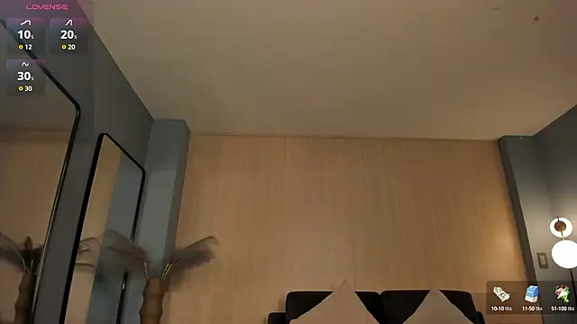 Snapshot of RebeccaHudson chatting on September 2025 07:06:02 PM RebeccaHudson online show from September 2025 07:06:02 PM