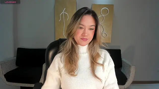 Snapshot of RebeccaHudson chatting on October 2025 10:58:02 AM RebeccaHudson online show from October 2025 10:58:02 AM