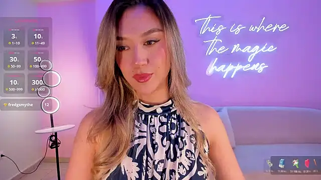 Snapshot of RebeccaHudson chatting on October 2025 05:19:01 PM RebeccaHudson online show from October 2025 05:19:01 PM