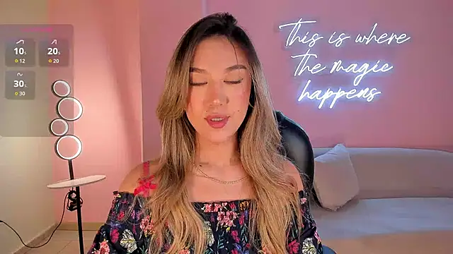 Snapshot of RebeccaHudson chatting on October 2025 07:25:01 PM RebeccaHudson online show from October 2025 07:25:01 PM