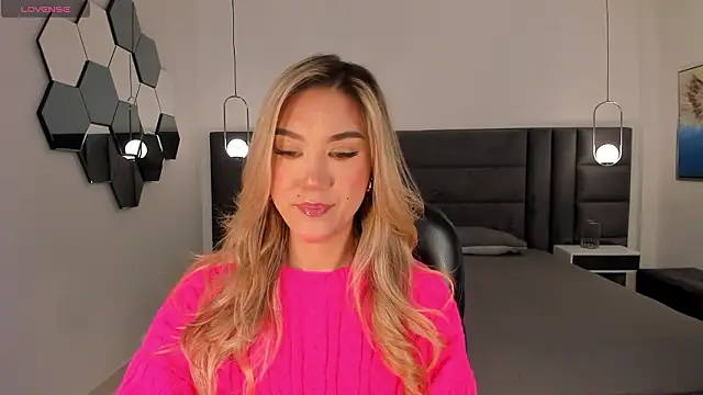 RebeccaHudson online show from February 2026 05:38:01 PM