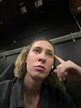 M1ssyk1ssy online show from June 2026 09:25:01 PM