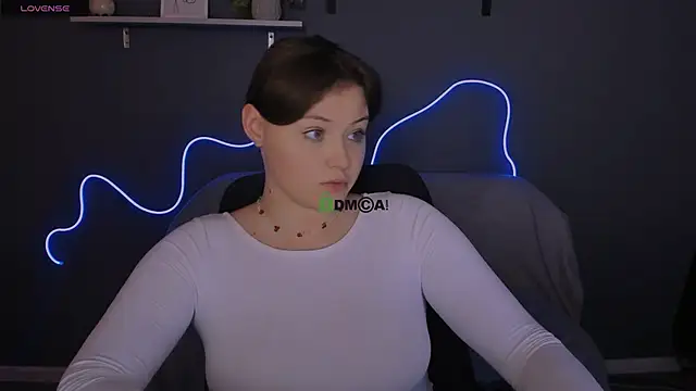 nikole kitt online show from September 2025 08:02:01 PM