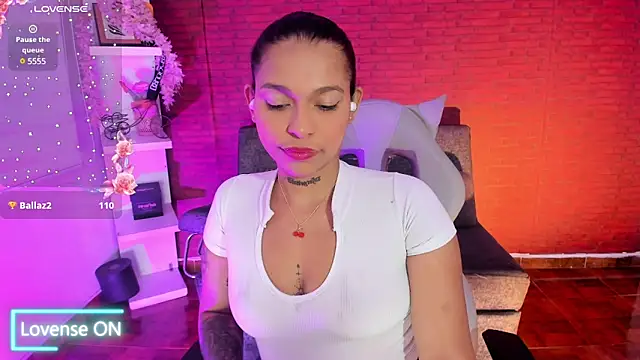 Snapshot of samantha_simur chatting on January 2025 03:27:02 AM samantha simur online show from January 2025 03:27:02 AM
