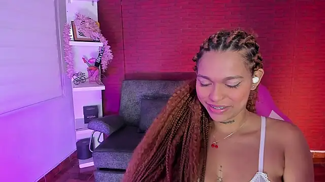 Snapshot of samantha_simur chatting on February 2025 05:20:01 AM samantha simur online show from February 2025 05:20:01 AM