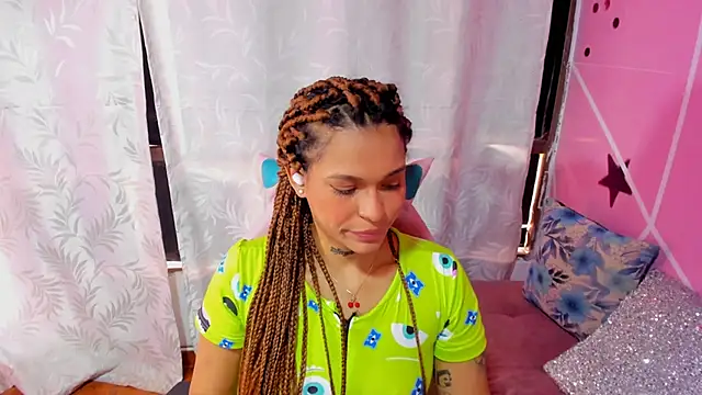 Snapshot of samantha_simur chatting on February 2025 04:10:02 PM samantha simur online show from February 2025 04:10:02 PM
