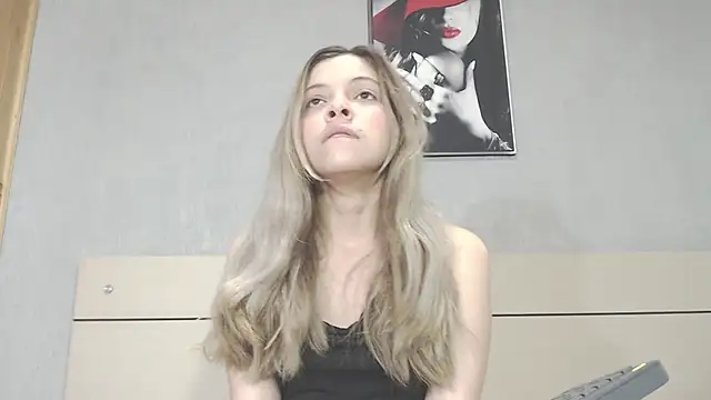 andreau18 online show from February 2025 01:33:01 PM