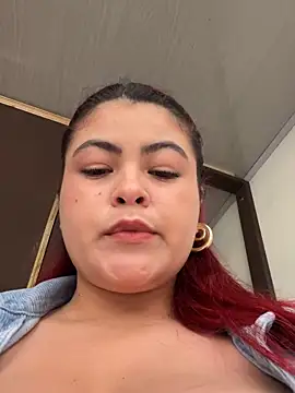 Snapshot of lia_moon77 chatting on October 2025 08:18:01 PM lia moon77 online show from October 2025 08:18:01 PM