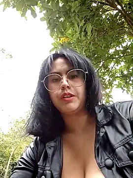 lara moon25 online show from October 2025 07:35:02 PM