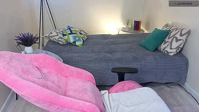 Lill Mary online show from March 2025 03:10:02 AM