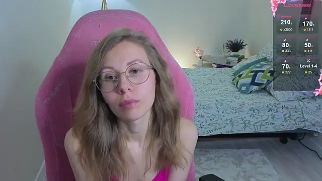 Lill Mary online show from September 2025 02:11:02 AM