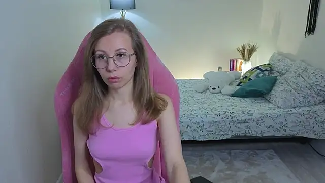 Lill Mary online show from September 2025 01:19:02 AM