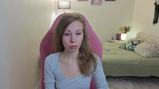 Lill Mary online show from November 2025 03:07:01 AM