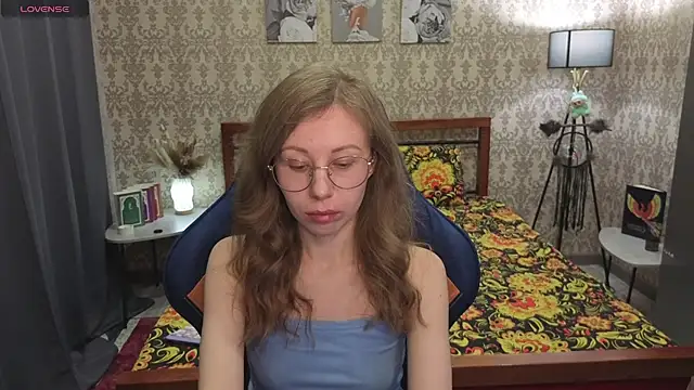 Lill Mary online show from February 2026 01:42:01 AM