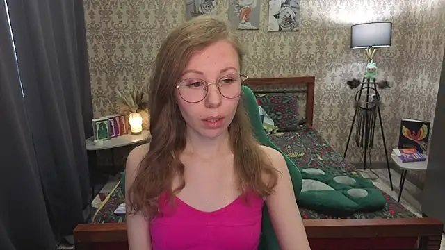 Lill Mary online show from March 2026 02:33:02 AM