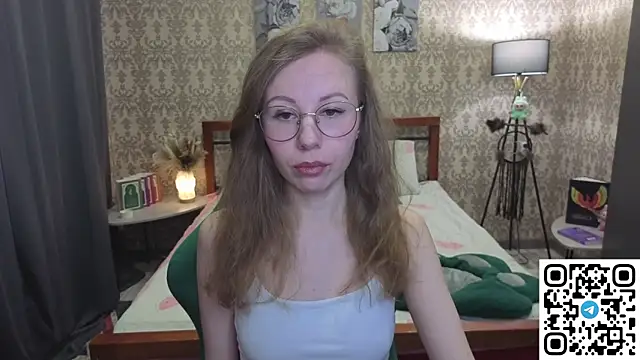 Lill Mary online show from April 2026 01:47:01 AM