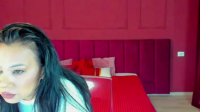 Snapshot of ExoticB3auty chatting on February 2025 05:29:01 AM ExoticB3auty online show from February 2025 05:29:01 AM