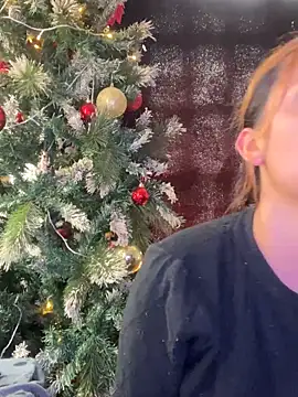 Snapshot of baby_lizy chatting on December 2024 05:33:02 PM baby lizy online show from December 2024 05:33:02 PM