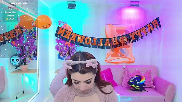 Gabby evanns online show from October 2025 12:06:02 PM