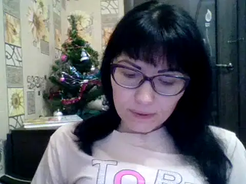CharmingCat321 online show from December 2024 04:49:02 AM