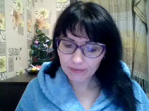 CharmingCat321 online show from December 2024 05:53:02 PM