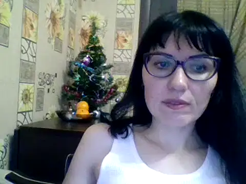 CharmingCat321 online show from December 2024 07:00:01 PM