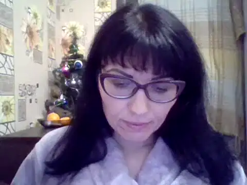 CharmingCat321 online show from December 2024 08:21:02 PM